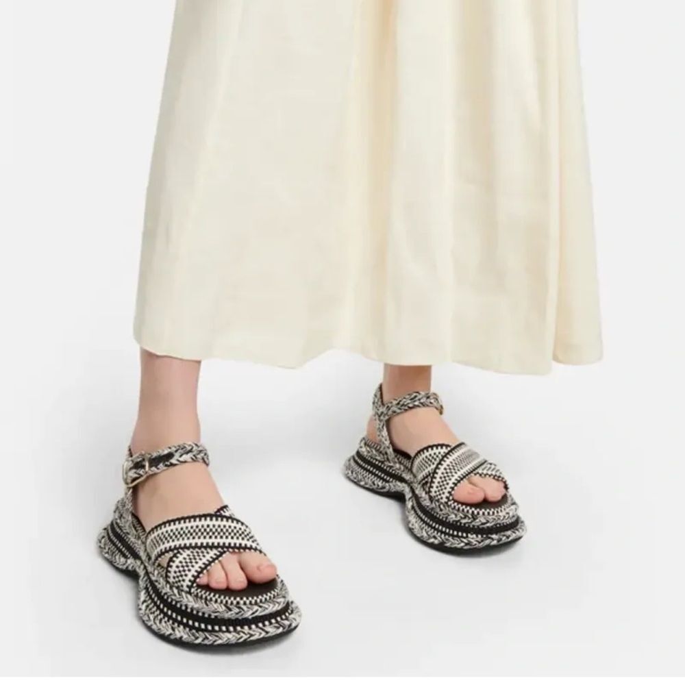 Amambaih Beatriz Platform Sandal Tapestry Noche Black White Blue Meril 40 9